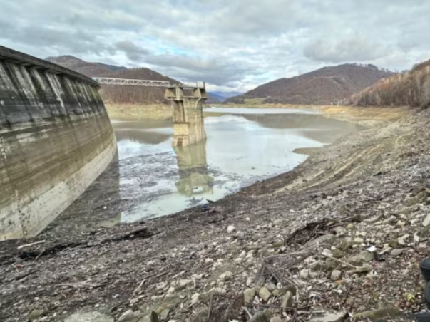 Criza apei, efect în cascadă