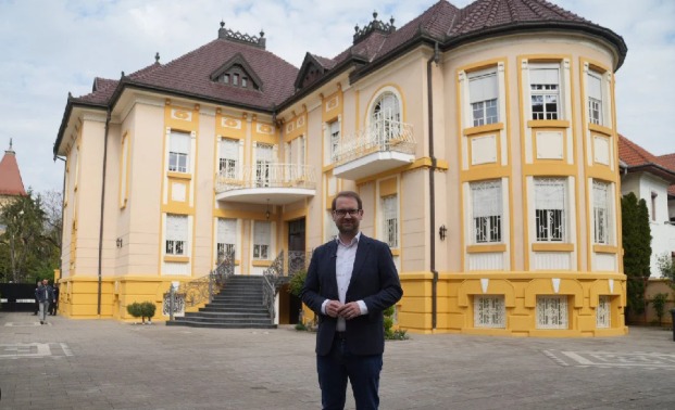 Chimeșa da, năravu` ba!